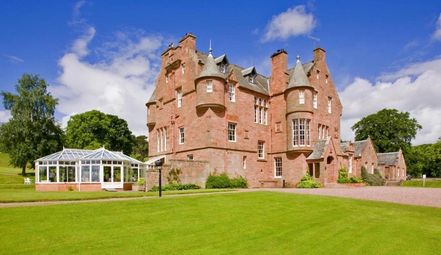 Cringletie House