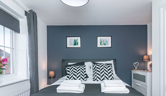 Cunningham Lodge - Modern Family Apartment