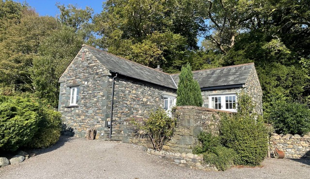 Deer Close Cottage - sleeps 2 guests in 1 bedroom