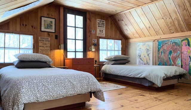 Delightful rustic cabin with WiFi in Alstead in Alstead