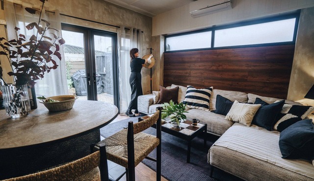 Dog friendly cabin 10 minutes walk from the each