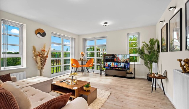 Dote Haven Stylish 2 Bed Apartment with Free parking