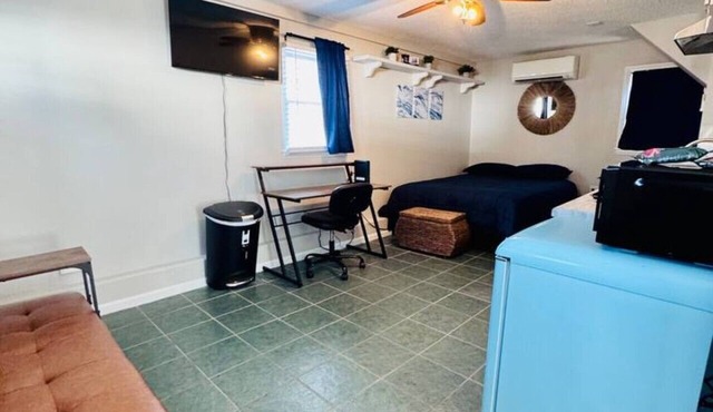 Downtown Charm near ECU University-1BR 1Bath