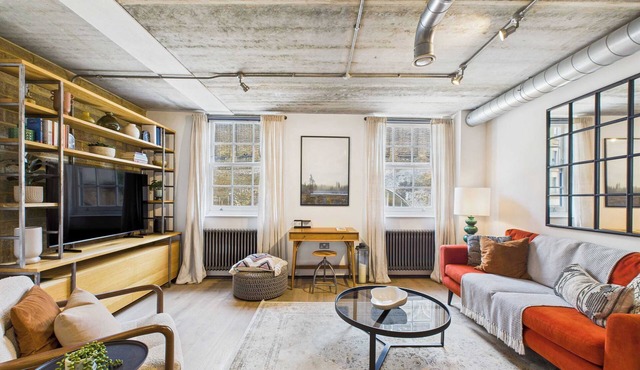 Edgy & Industrial Southwark Apartment