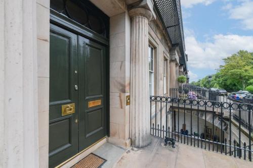 Elegant Georgian Retreat with Views of Arthurs Seat