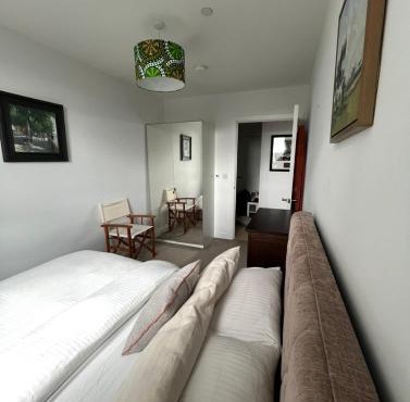 Elephant Park shared Apartment Room