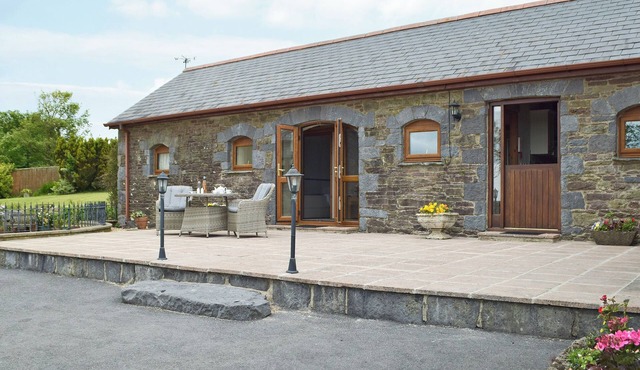 Enjoy this stunning property, set in the beautiful Welsh countryside.
