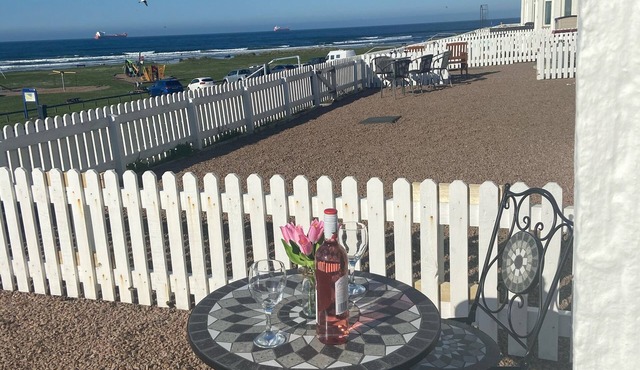 Executive Self Catering Holiday Townhouse with excellent sea view