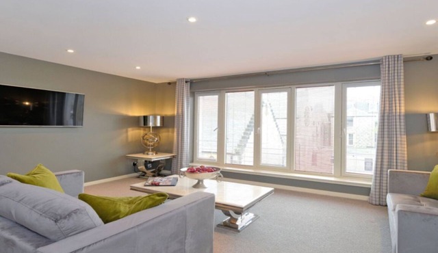 Executive three bedroom apartment in Aberdeen’s West End