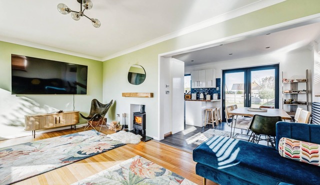 Family detached bungalow by the seaside