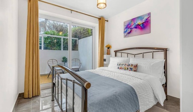 Family Friendly, Camden Town basement Apartment - 10mins from Camden Market