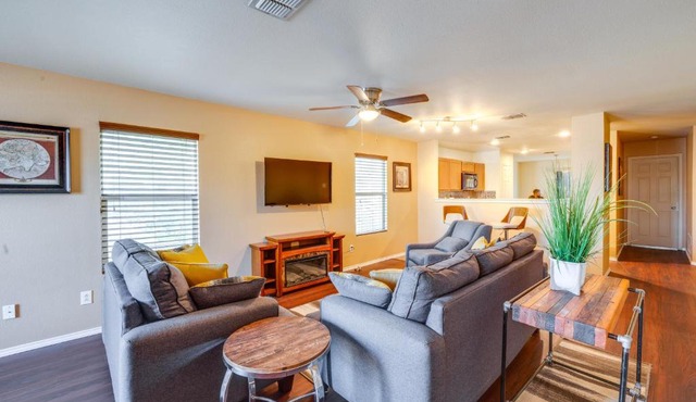 Fenced Yard, Workspace, Garage: Ft Worth Home Base in Fort Worth