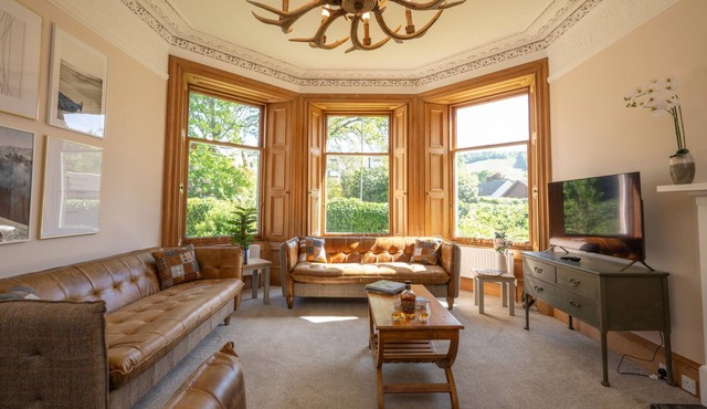 Fernbank House