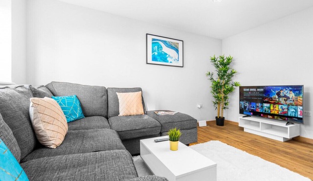 Four Apartments - Parking - Stourbridge