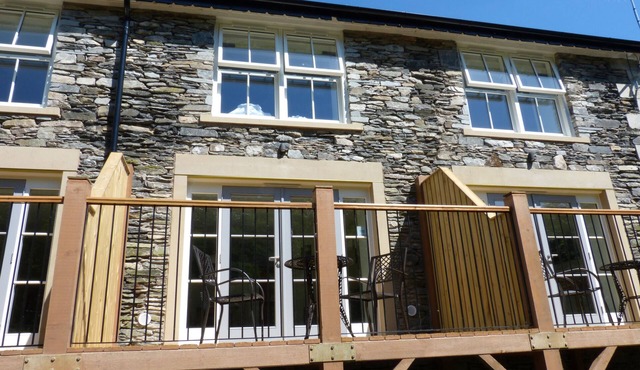 FROST, pet friendly, luxury holiday cottage in Far Sawrey