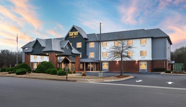Garner Hotel Madison - Huntsville Airport by IHG