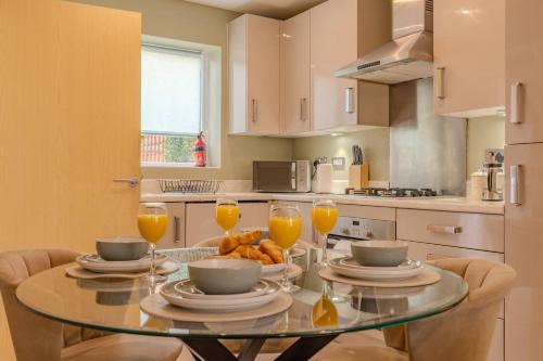 Gemstone Emerald - CoopLIVE - Etihad - Free Parking