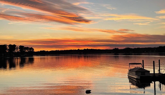 Gilbert Get Away with private dock, boat ramp and gorgeous views in Gilbert