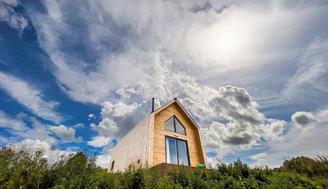 Glamping made easy near Kielder: eco design, family fun, and endless stars.
