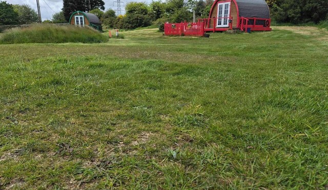 Glamping Pod in St Austell, Sleeps 2 with Spa Pool