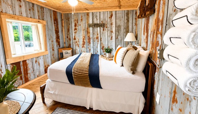 Goat Pen Hostel - Overlook