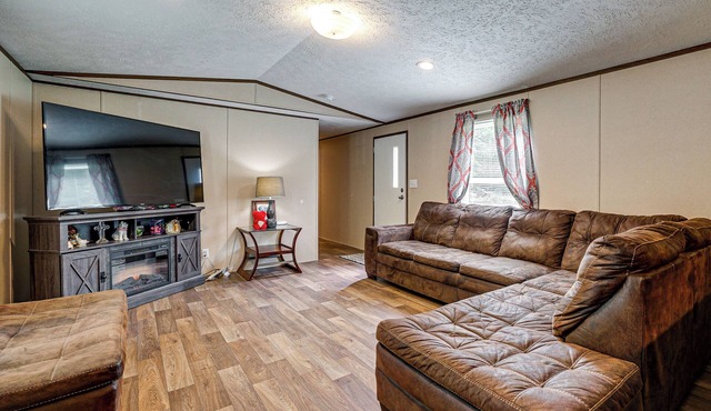 Golf, Beaches & More! Pet-Friendly Home in Leland