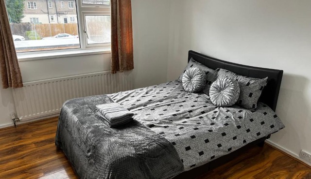 Good priced Accommodation in Hayes