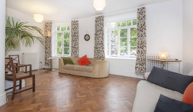 Gorgeous apartment in zone 1, near the river and a short walk from Westminster