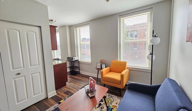 Gorgeous Studio at the Historic Inman - 200 in Champaign