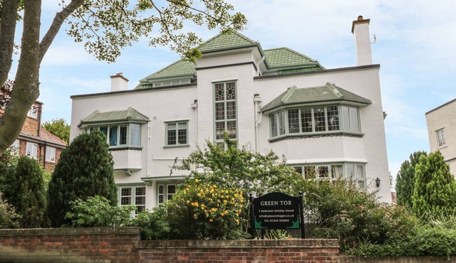 GREEN TOR, pet friendly, luxury holiday cottage in Scarborough