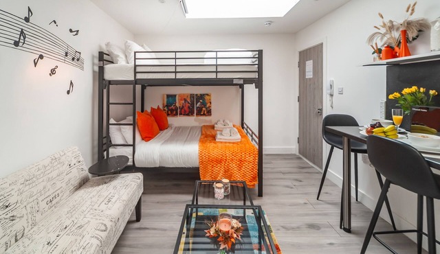 Guest Favourite Studio | Fast Central Access