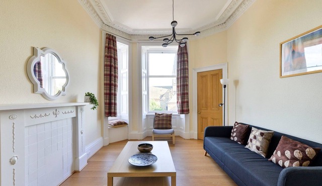 GuestReady - Enchanting 2 BR Flat near Edinburgh's Old Town