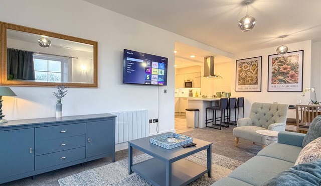 Hamilton Square 2 - an apartment that sleeps 6 guests in 2 bedrooms