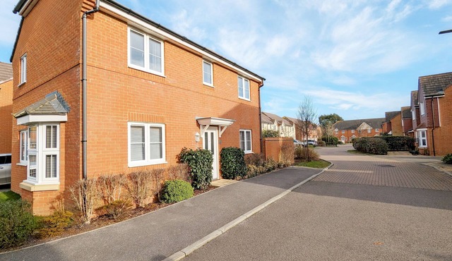 Happy Days - a family house that sleeps 5 guests in 3 bedrooms