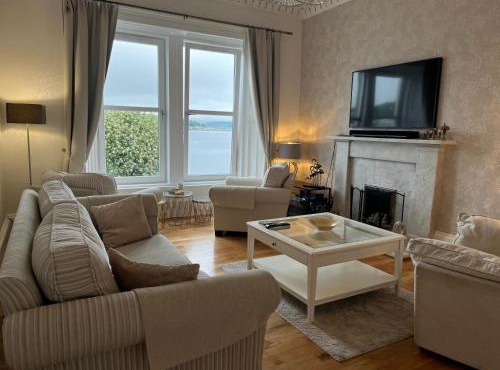 Harbour View - Waterfront Retreat, Rothesay