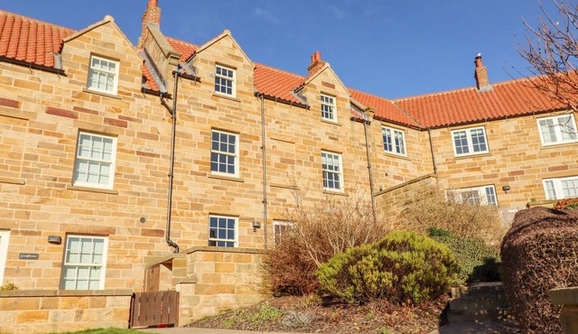 HAREBELL, pet friendly, luxury holiday cottage in Sandsend