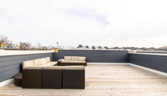 Harmony of Nashville – Dual Townhomes – 14 Beds