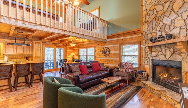 HawksNest View 4 car,No-Step Entry,2 Game Rooms,HT,Covered Decks,Fireplace,Fire Table,Grill,Pets