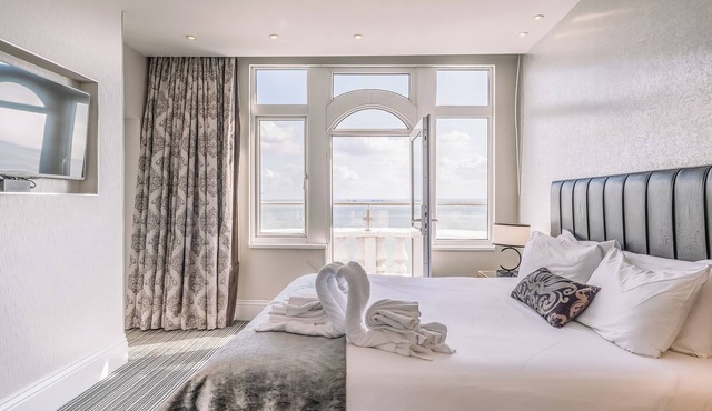 Historic Cliffside Stay w/Sea Views – Near Beach & Attractions