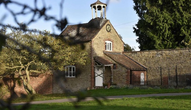 Historic clock tower cottage for two, Malverns