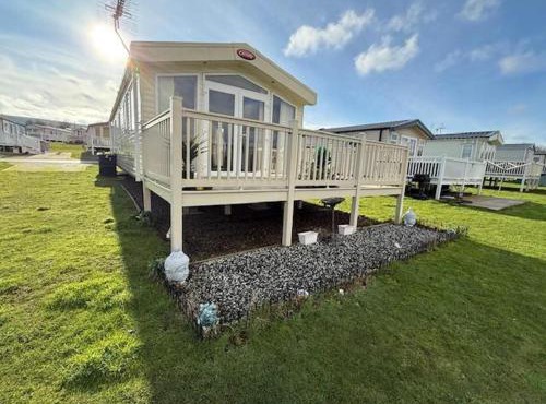 Holiday Cabin sleeps 5 Pets Edinburgh Festival