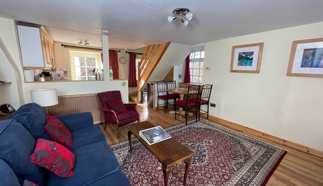 Holly Cottage is ideal for families of 4, with outdoor seating