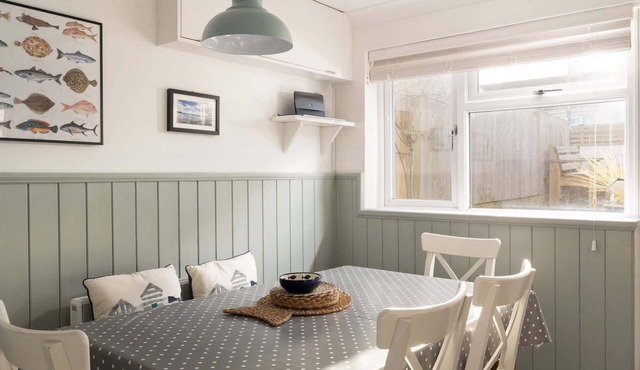 Home in Portscatho, Sea Views, Parking & Garden