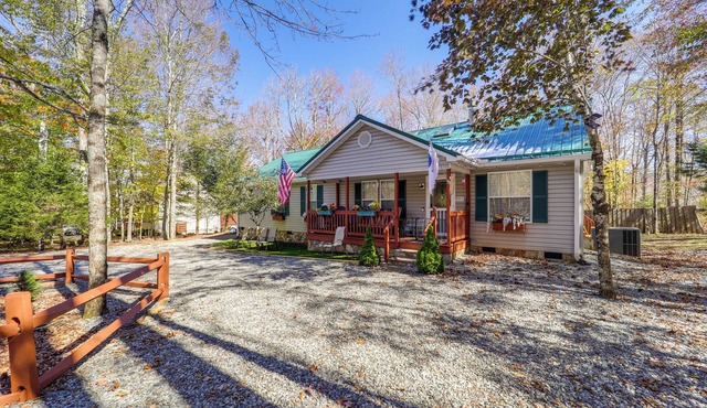 Home w/Game Room, Hot Tub & Jacuzzi!