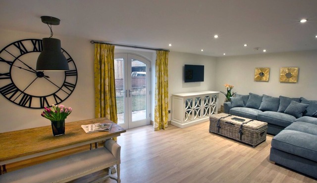 Honeysuckle - Stunning Barn Conversion With Access to Heated Indoor Pool