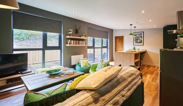 Host & Stay | Forest Green Lodge