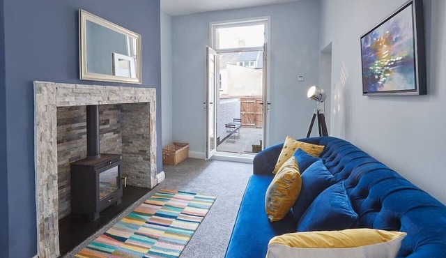 Host & Stay | Riftswood @ Ruby
