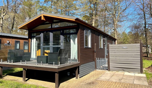 Hot tub Countryside Lodge with golf course