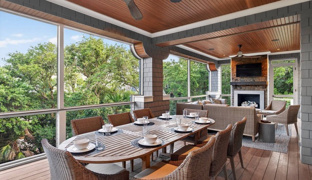 Ideal Kiawah LUXURY 6 BR! Pool, Oceanview, Private Boardwalk to Beach!