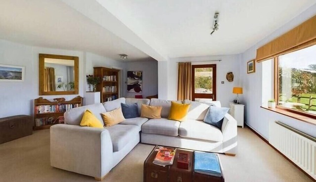 Idyllic Devon Haven: 3BR Bungalow by Moors/Beaches